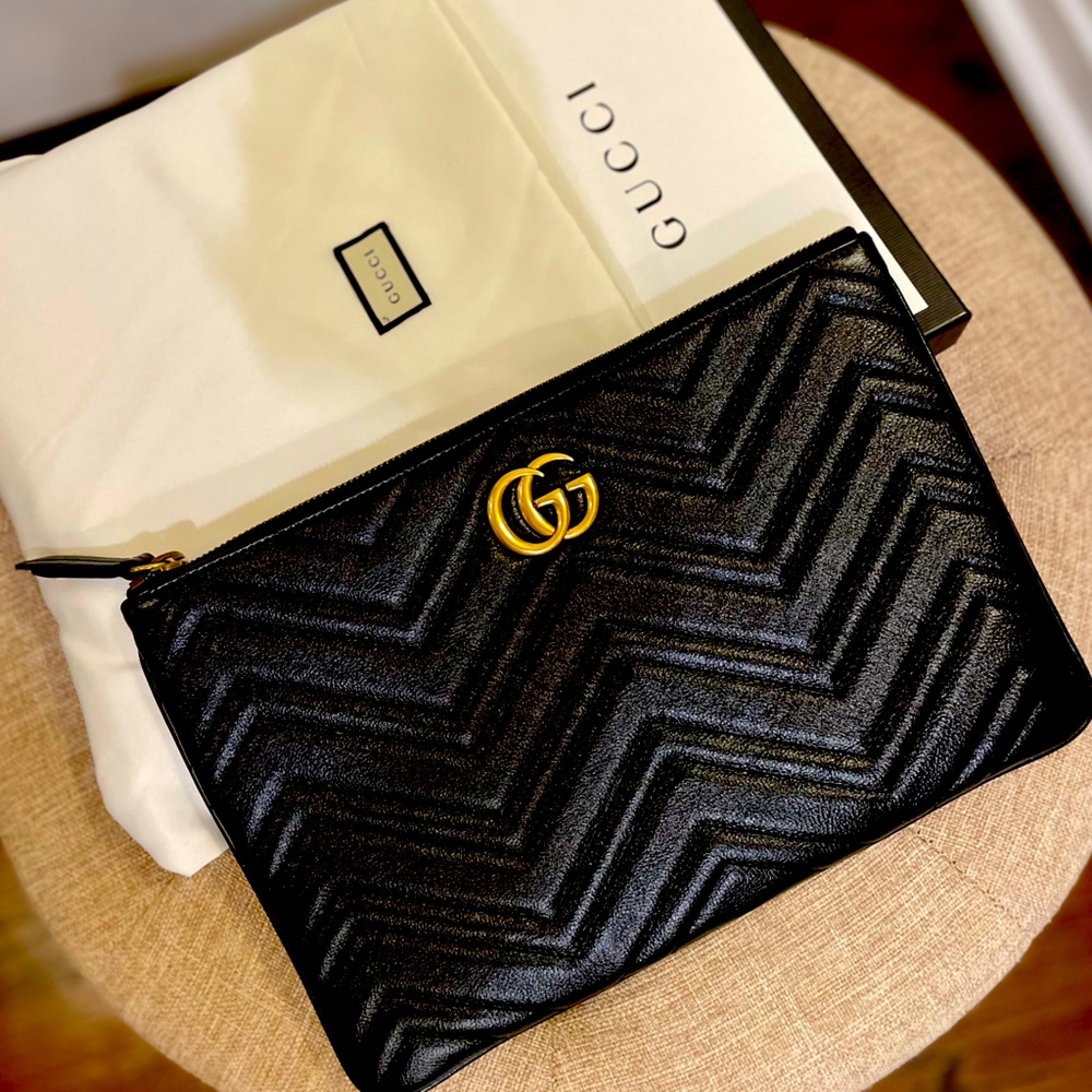 GG Marmont leather pouch